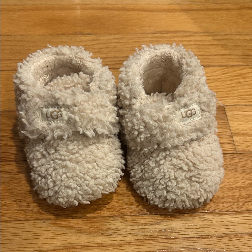 UGG Tan Fuzzy Kids Slippers